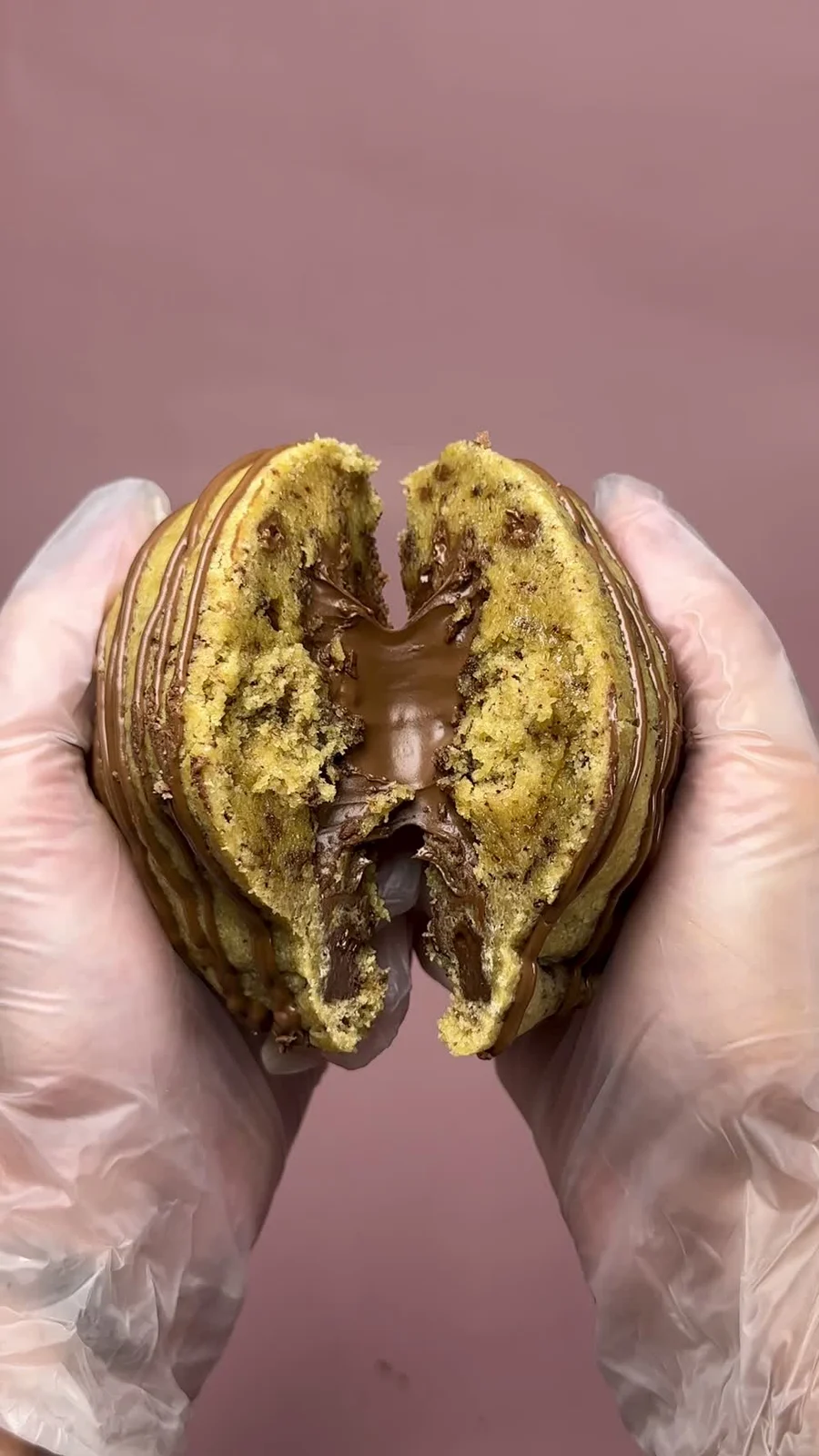 Den myke sjokoladekjernen i en ekte AZ Cookie